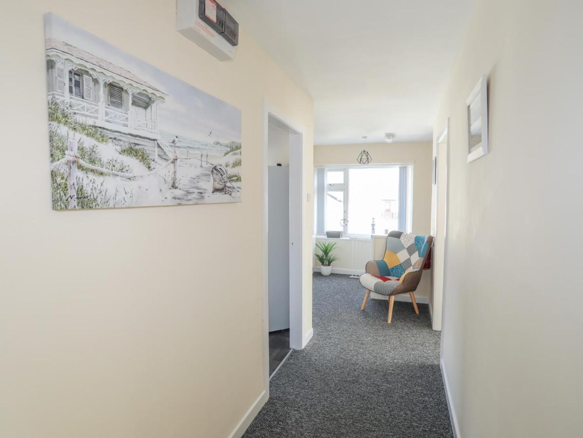 Coastal Cafe Apartment Moelfre Luaran gambar